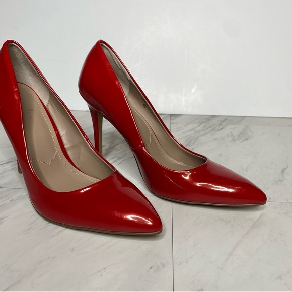 Charles by Charles David Pact Red Pump 9M - Picture 10 of 15